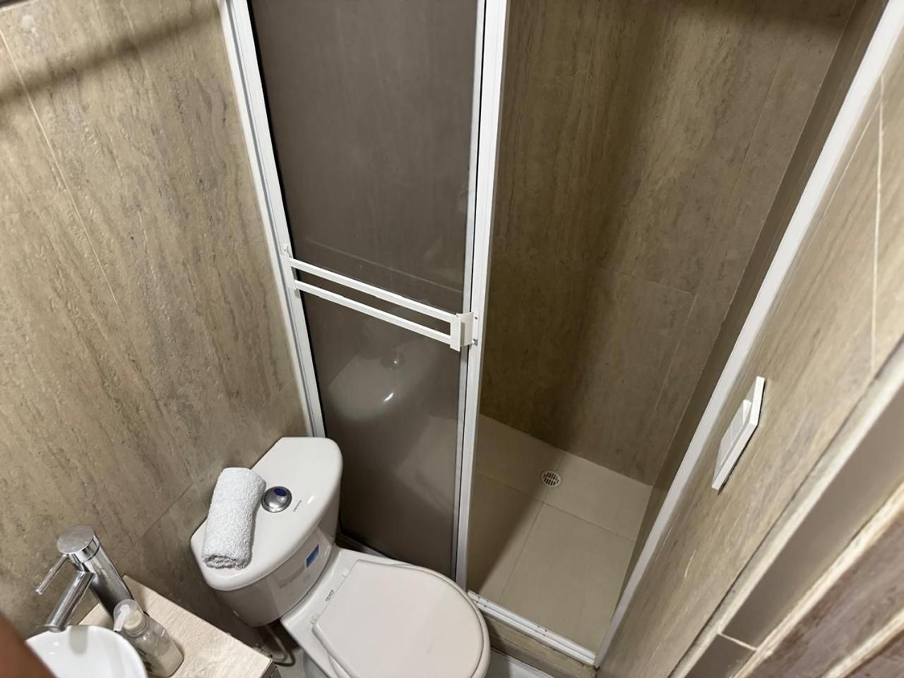 Apartamento Amoblado En Manga, Cerca Al Centro Historico De
